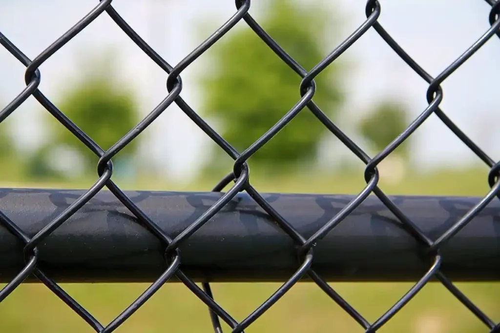 Material Quality Factor Affecting the Longevity of Chain Link Fences